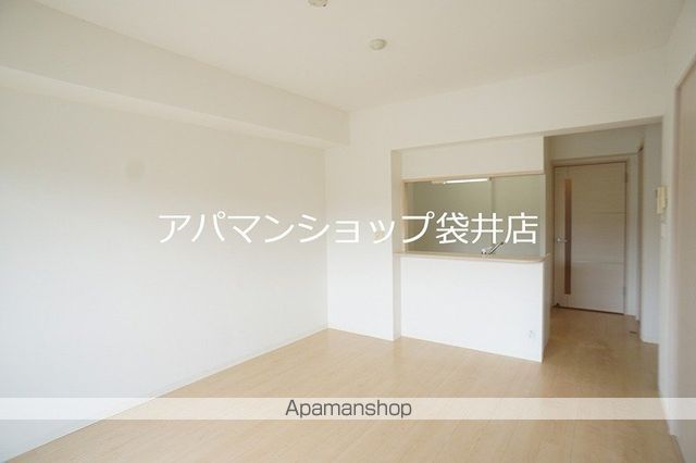 エバーグリーンの内装写真