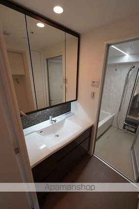 ＬＩＧＨＴ　ＴＥＲＲＡＣＥ　新宿御苑[2SLDK/68.52m2]の洗面所