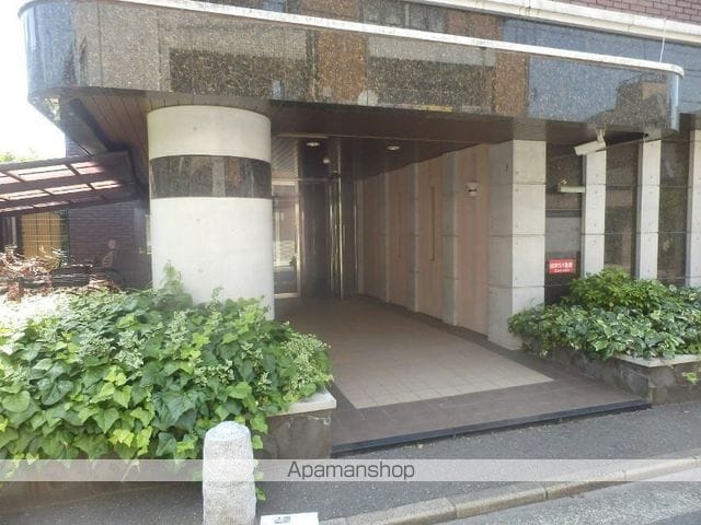 ジニアルコート西新の外観写真