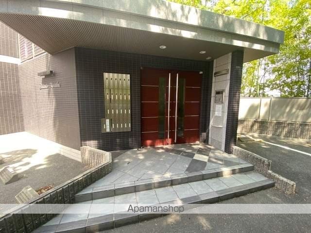 ソレアード小坂の玄関写真