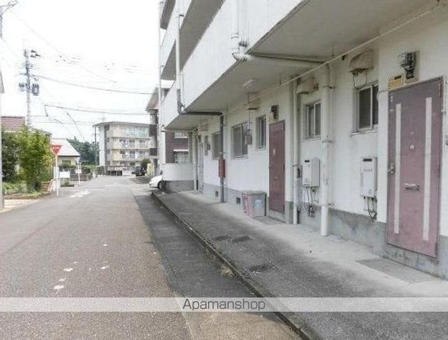 コーポラス湯地の玄関写真