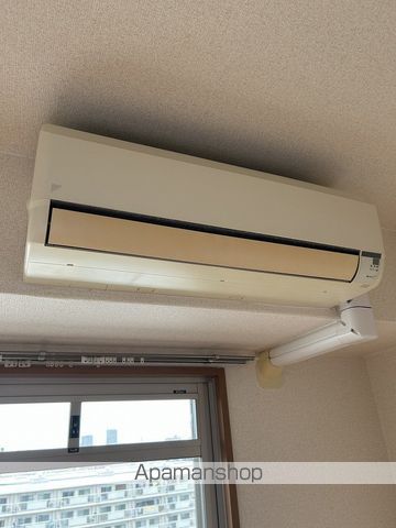 ROGE IMAFUKUTSURUMIの内装写真