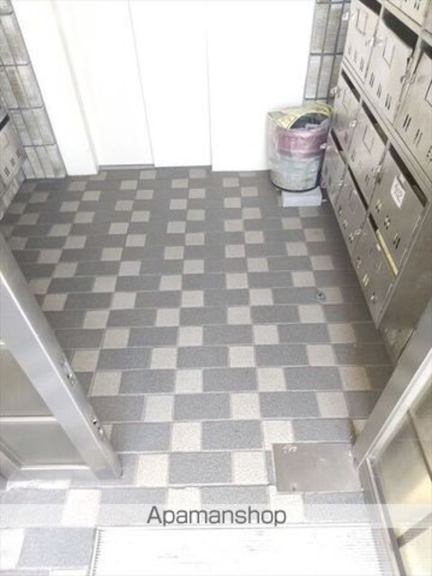 和歌山県和歌山市太田[1R/14.7m2]のエントランス2