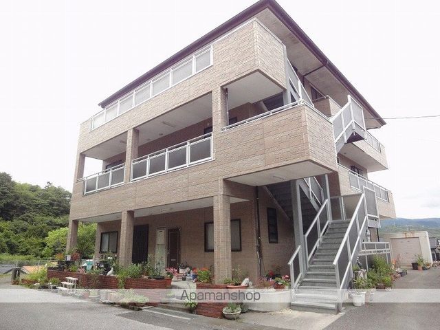 岡本マンションの玄関写真