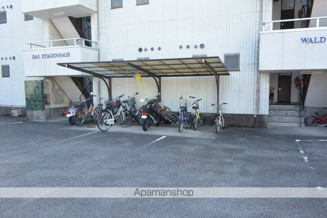 DAS ETAGEN HAUS WALD 1の玄関写真