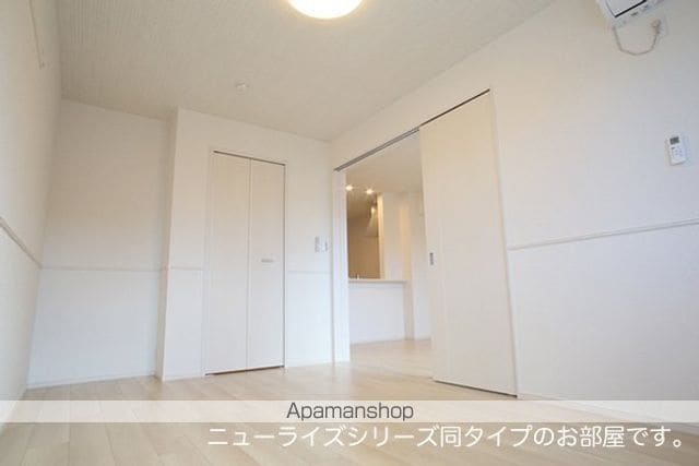ロイヤルハイツAの内装写真