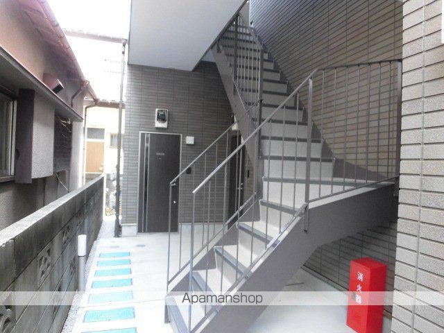 レスポワール東府中の玄関写真