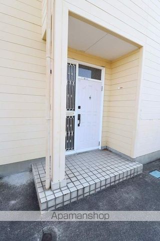 徳島市 2階建 築39年の玄関写真
