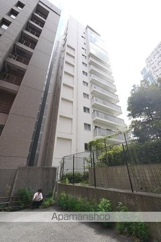コンフォリア東新宿の外観写真