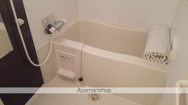 ロイヤルクレッセント西登戸参番館の内装写真
