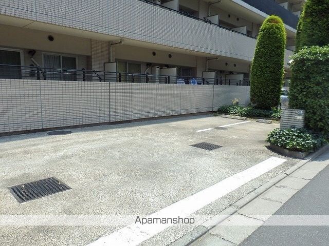 東京都文京区水道２丁目[1K/29.29m2]の駐車場