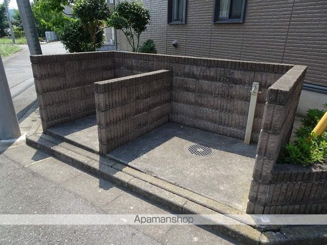 【昭島市田中町のアパートの写真】