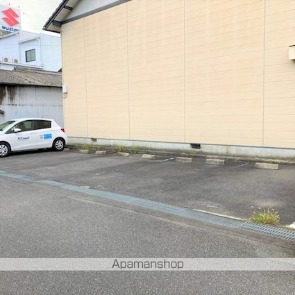 ハイツ新町[2LDK/48.6m2]の駐車場