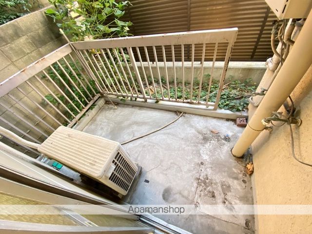 菱屋西ハウスの内装写真