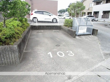 フィールドビーチ１[2DK/66m2]の駐車場4