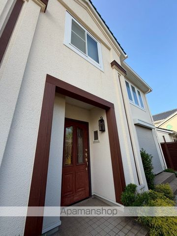 厚木市 2階建 築26年の玄関写真