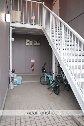 パロアルトA棟の玄関写真