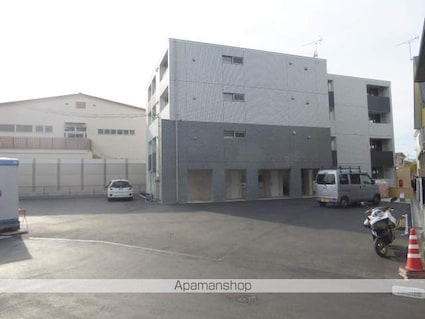 セルフィール[1R/26.45m2]の駐車場