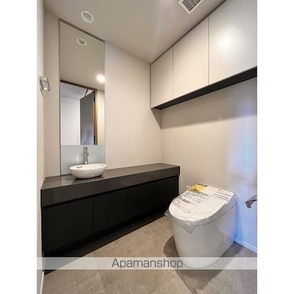 ザ・パークハウス千代田六番町[3LDK/110.25m2]のトイレ