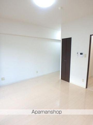 アーバンフラッツ榴ヶ岡の内装写真