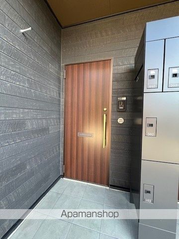 リデアル三川 Bの玄関写真