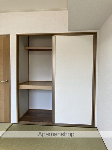 ウォーター・シールド Aの内装写真
