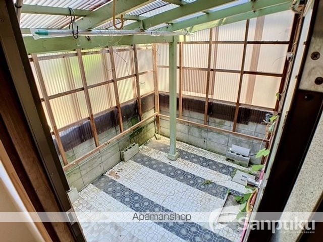 予讃線 柳原駅 徒歩11分 2階建 築48年の内装写真