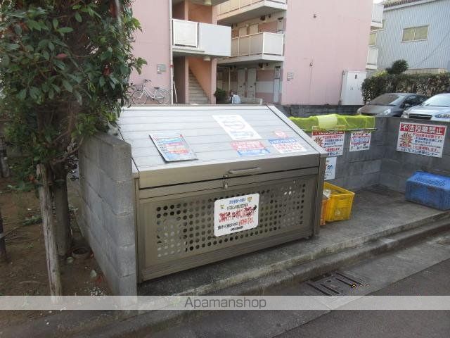 レオパレスヴィルヌーブ川崎Bの玄関写真
