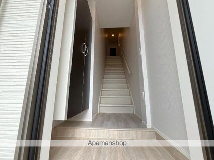 Ｆａｍｉｌｌｅ　Ｈａｎｅｋａ　Ｃ[1LDK/41.45m2]の玄関