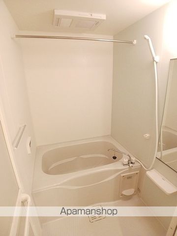 シャンヴィルIII番館の内装写真