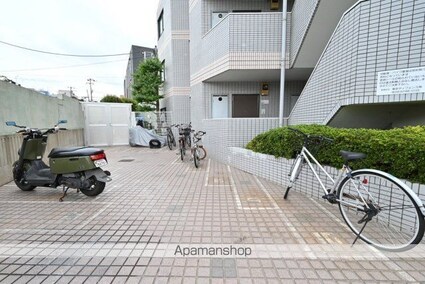 ハイタウン世田谷代田[1R/17.72m2]のエントランス1