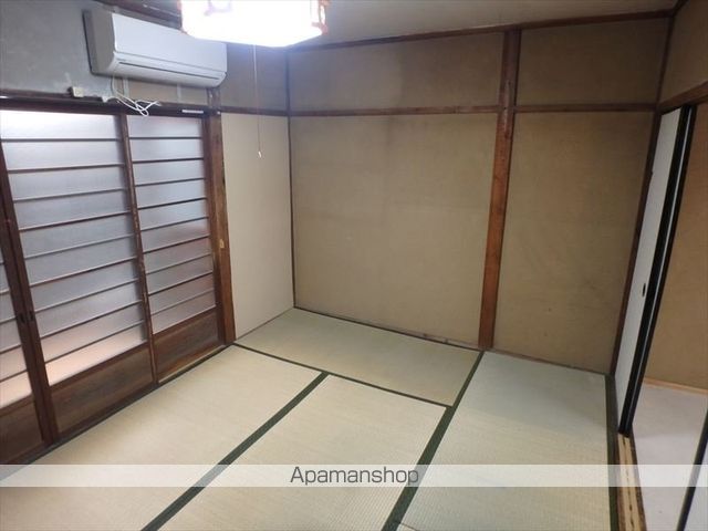 泉アパートの内装写真