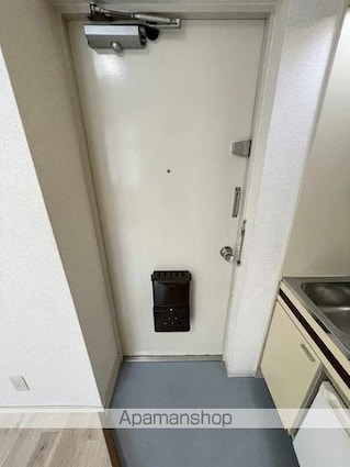 ニューハイツ中目黒[1R/12.59m2]の玄関