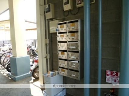 東京都昭島市田中町２丁目[2K/30.56m2]のエントランス