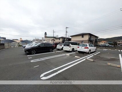 ラピュタ[1K/30.87m2]の駐車場