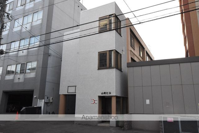 山崎ビルの外観写真