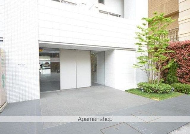 レジディア錦糸町IIの玄関写真