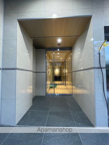 リヴシティ横濱石川町の玄関写真
