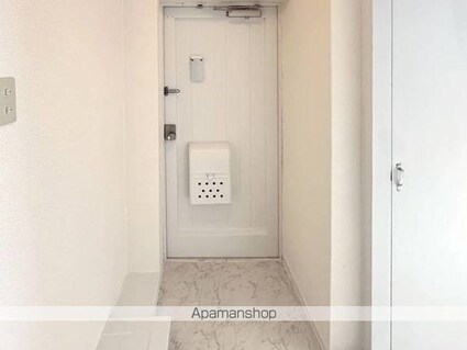 ビレッジハウス鳴滝１９号棟[3K/43.37m2]の玄関