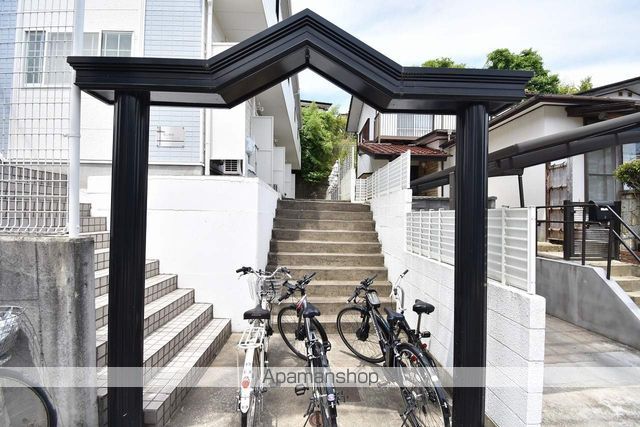 青山第8レジデンスの玄関写真
