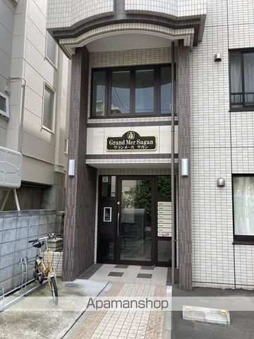 グランメールサガンの玄関写真