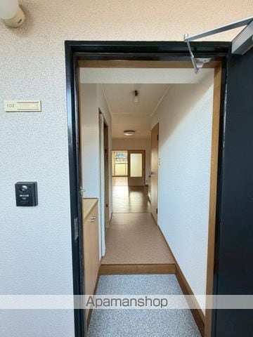 ラブリー三笠A棟の玄関写真