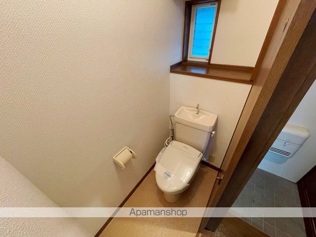 シュロス岸町の内装写真