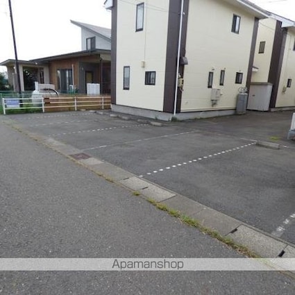 グリーンパーク　Ｄ[2LDK/72m2]の共用部1