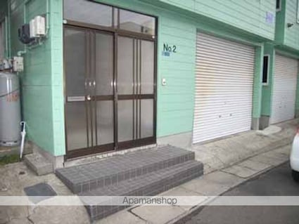 メゾン吉崎[3LDK/88.2m2]のエントランス