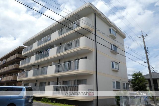 アーバンドエル柏原の外観写真