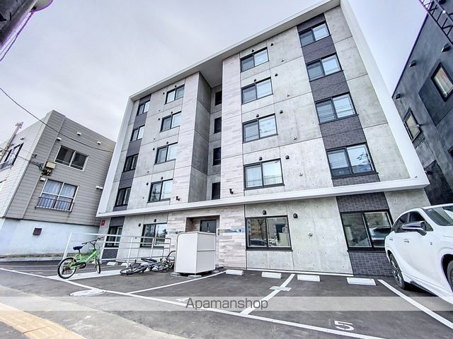 CREAMAISON東札幌SWの外観写真