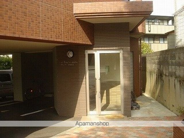 グランフィーネ祗園橋の玄関写真