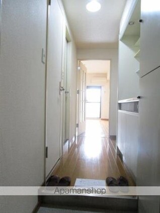 メゾン・ド・ルノン[1K/23.2m2]の玄関