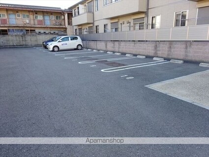 和歌山県和歌山市北出島[1LDK/50m2]の駐車場